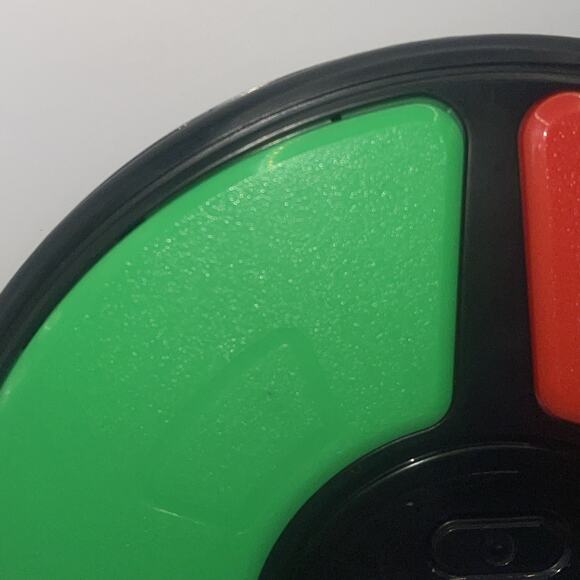 Simon Says Memory Electronic Board Game #1897 - Tested & Working perfectly- 2013 - Picture 2 of 6